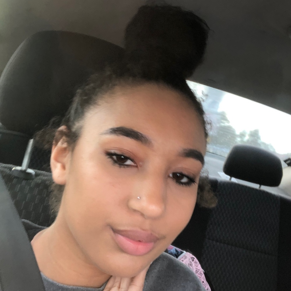 Meet your Posher, Madelyn